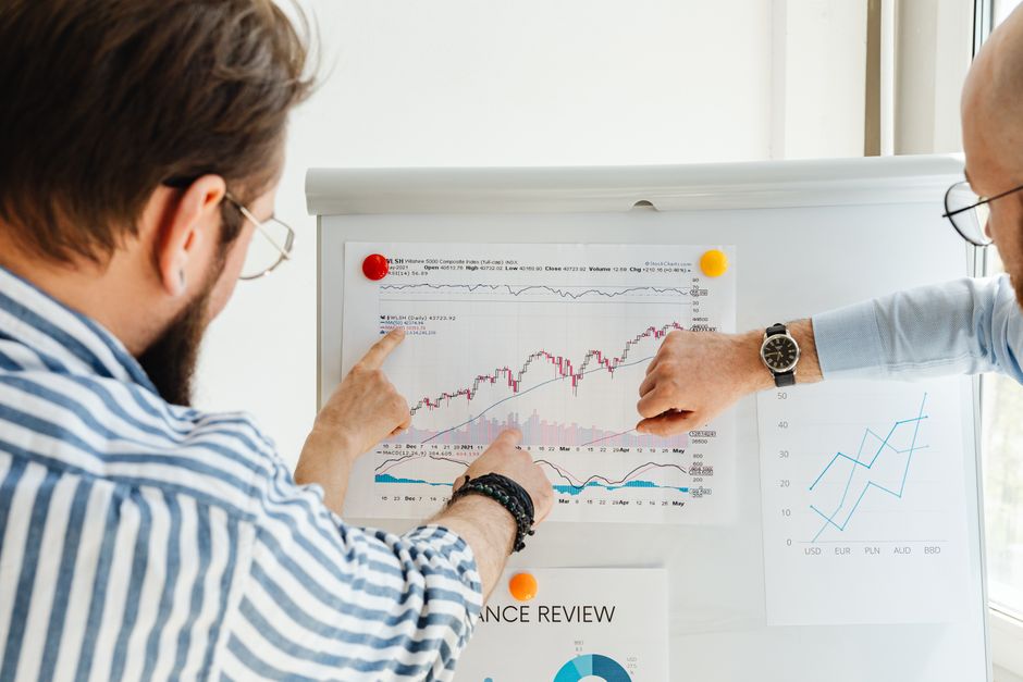 pexels-7876664 business cash flow dashboard working capital finance team reviewing numbers