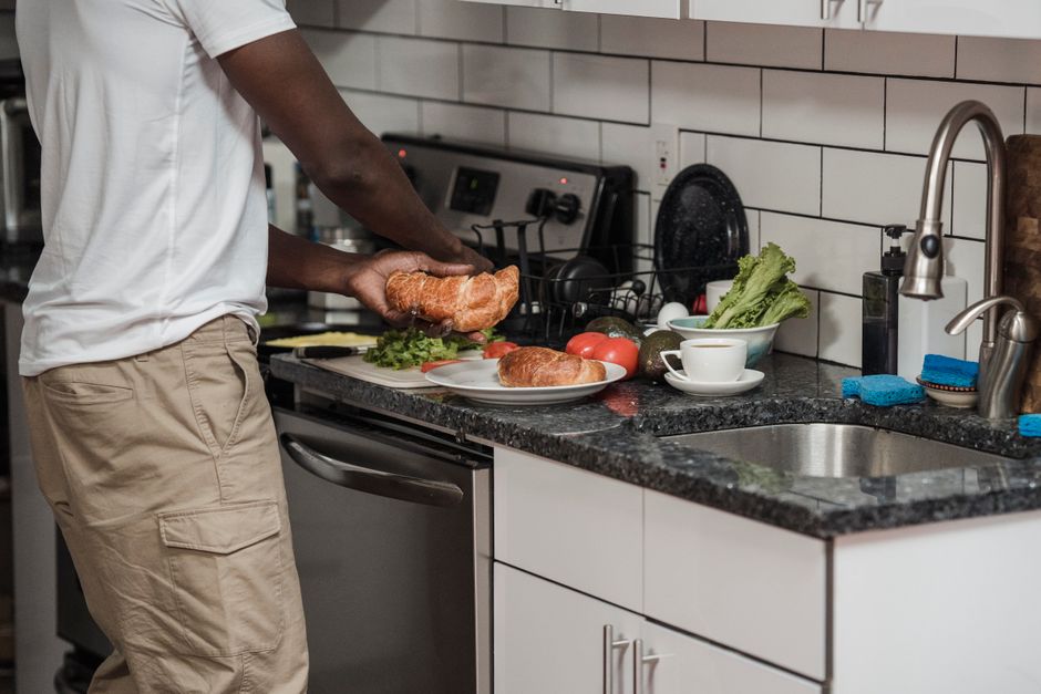 pexels-8430612 healthy meal prep on kitchen counter early morning sunlight circadian rhythm